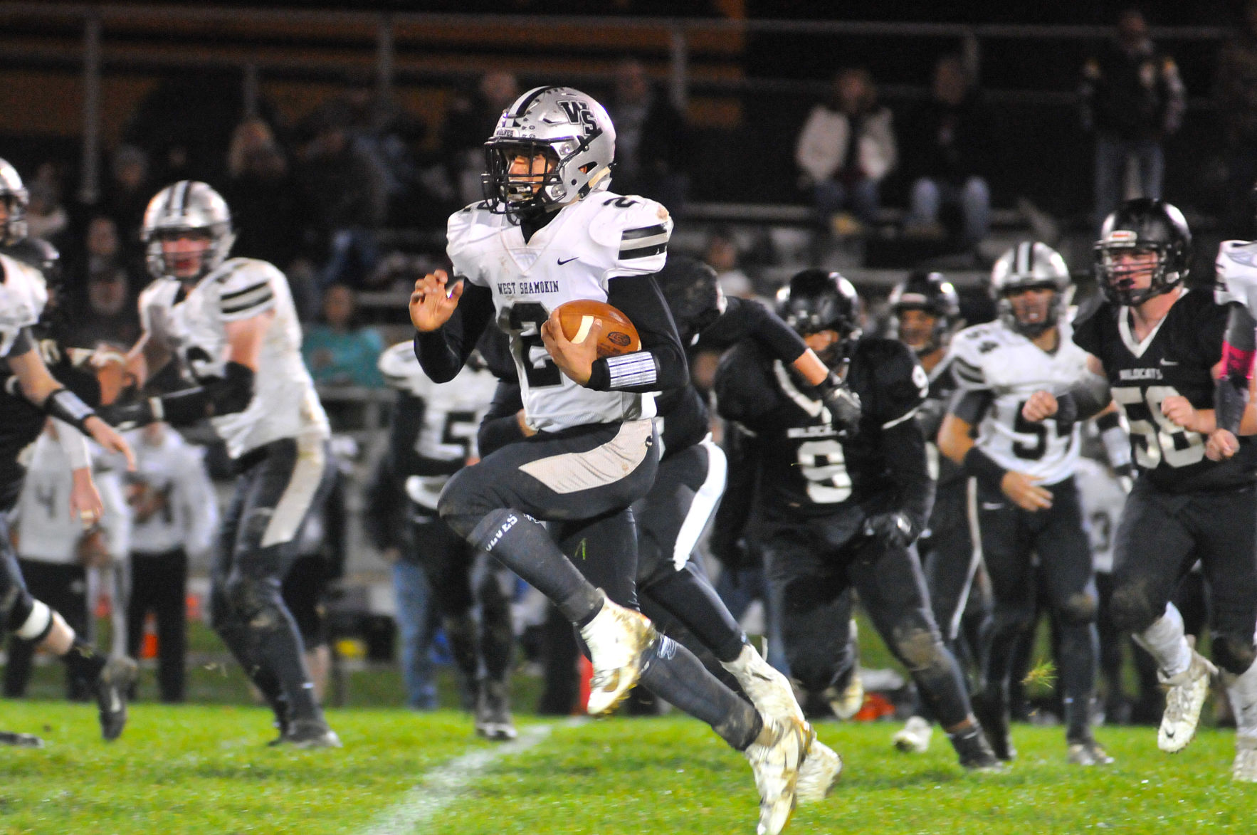 Gazette Photo Gallery: Wolves topple WIldcats